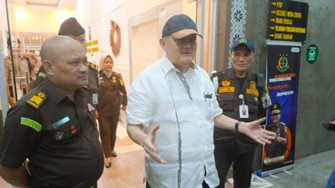 68070f3b5dfe1-mantan-gubernur-sumatera-selatan-alex-noerdin_665_374.jpg