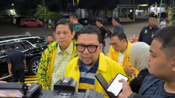 66b95eddc6294-keputusan-pribadi-golkar-yakini-mundurnya-airlangga-tak-akan-diikuti-para-senior_665_3.jpeg